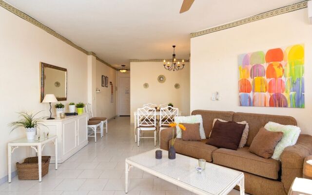 An oasis Apartment between Fuengirola and Marbella Ref 21