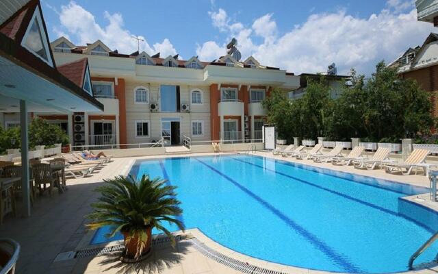 Qmax Apart Hotel