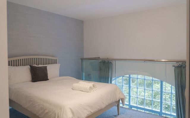 Award Winning Beautiful Quayside Kenilworth House