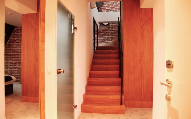 Great Polonia The Granary La Suite Hotel