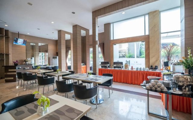 The Gloria Suites Jakarta