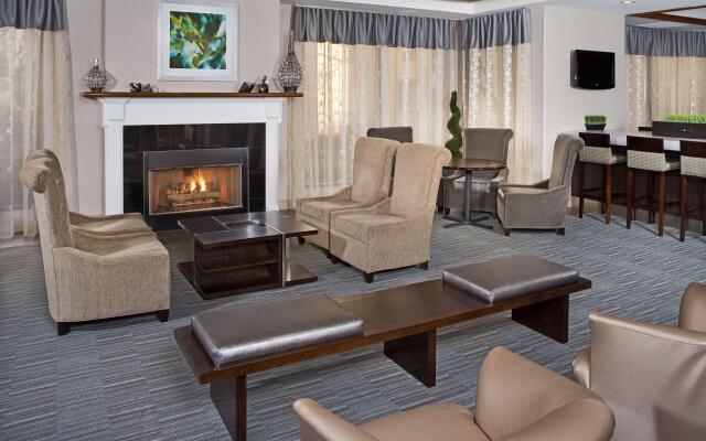 DoubleTree by Hilton Hotel Chicago Wood Dale - Elk Grove