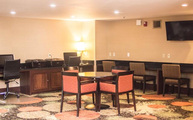 Radisson Hotel Detroit-Farmington Hills