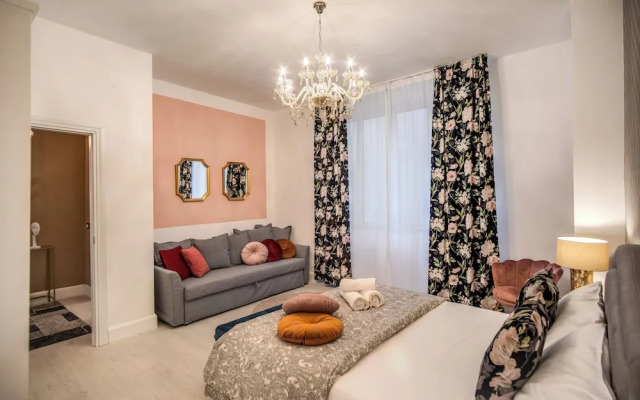 White Mirror  Apartment