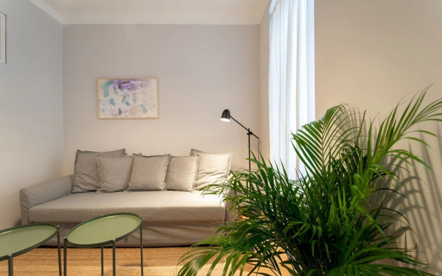 Modern And Lovely Apartment Close To The Center