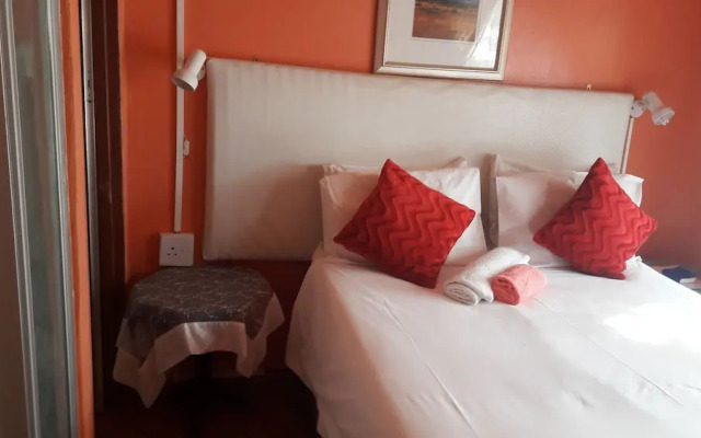 Diphororo Guest House