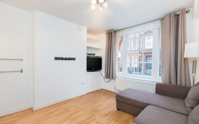 Eson2 - 1 bedroom flat next to Oxford Street