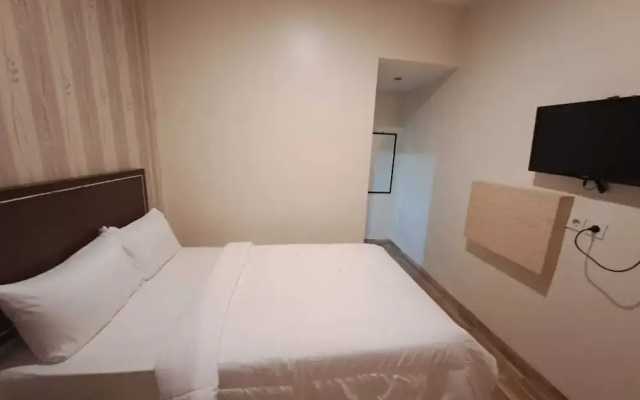 OYO 92944 Luna Guest House