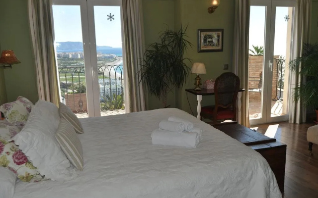 Welcome Inn Nerja