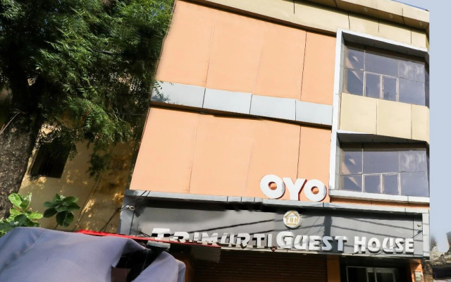 Trimurti Guest House by OYO Rooms