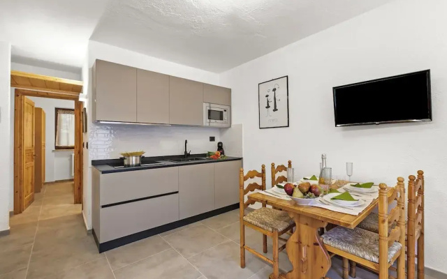 Rochebrune Apartments