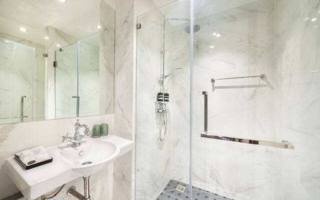 Cherie Bangkok Boutique Hotel