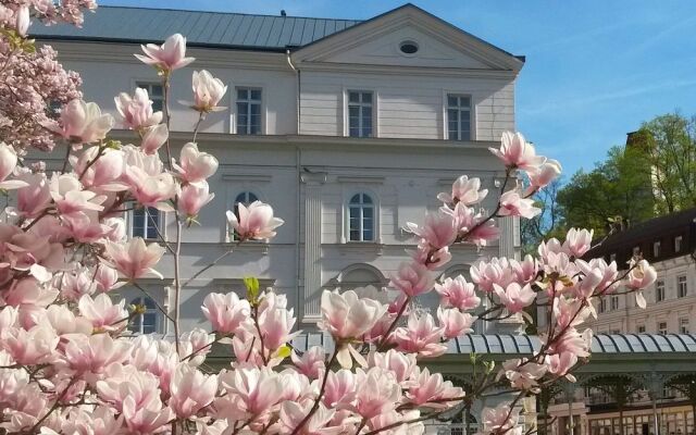 Lázeňský hotel Sadový Pramen