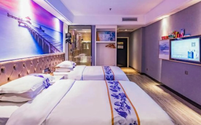 Crown Plaza Hotel
