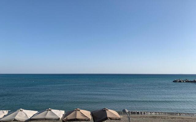 Central Urban Luxury Sea View Apt Since 2009