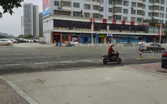 Fengye Select Hotel (Zhanjiang Potou District People's Government Branch)