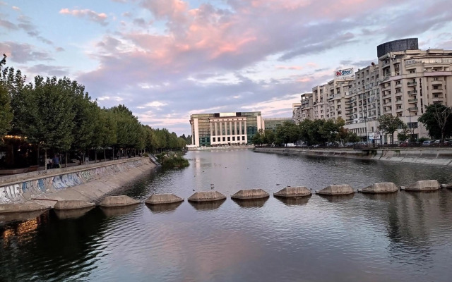 Urban Zen Den 2 Room Condo