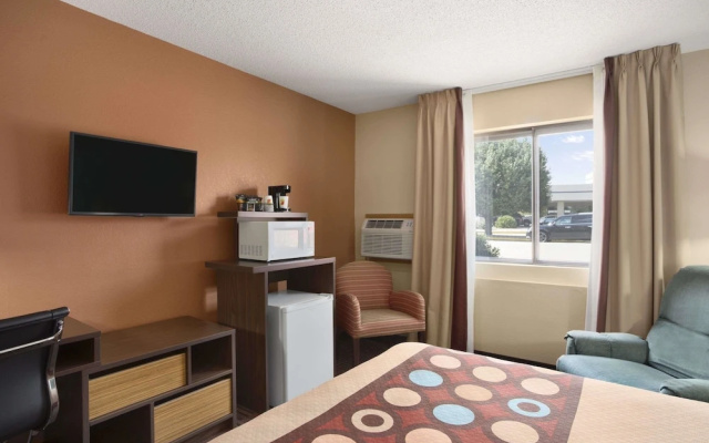Super 8 Carbondale
