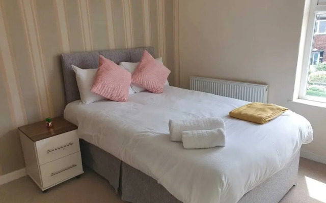 Comfortable Homestay in Stoke
