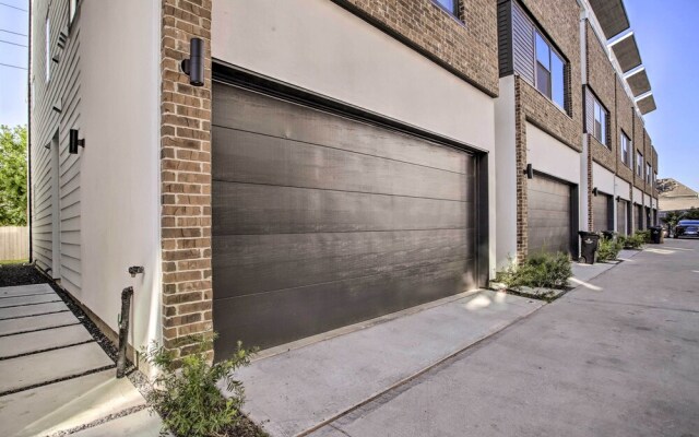 Newly-built Luxury Galleria Area Townhome!