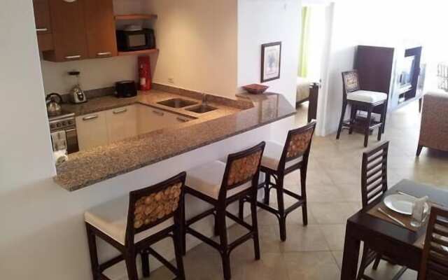 South Ocean Villa 402