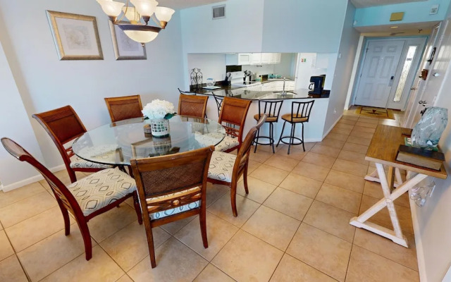 Inlet Reef 502 2 Bedroom Condo by RedAwning