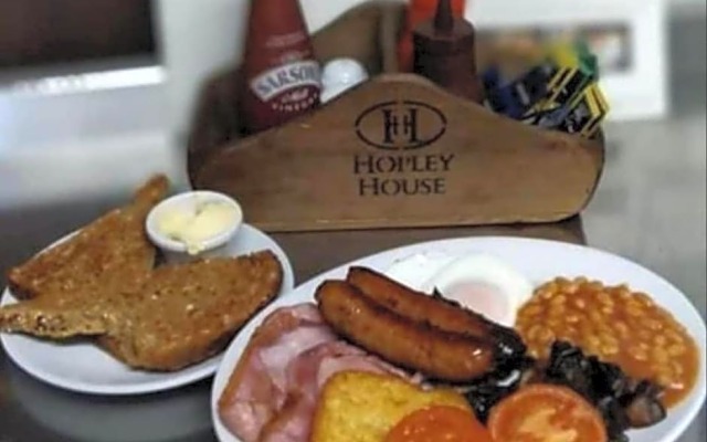 Hopley House Bed & Breakfast
