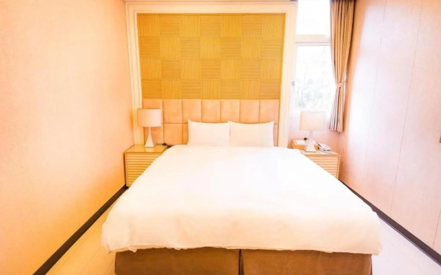 AOIKE Hot Spring Hotel