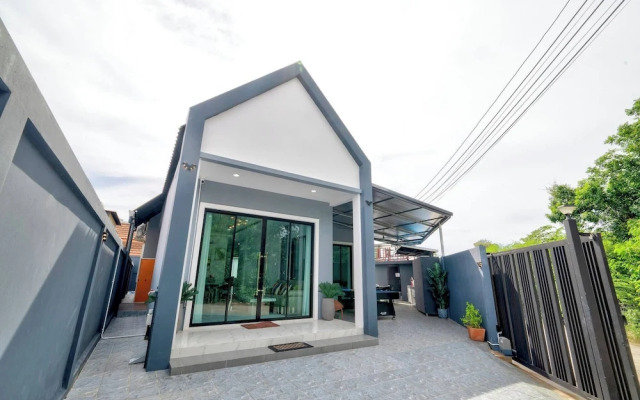 3 Bedroom Luxury Private Pool Villa Near Jomtien Beach Pattaya
