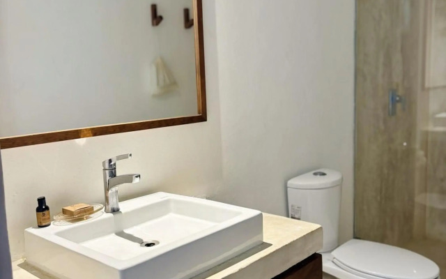 Noah Beach Hotel & Suites
