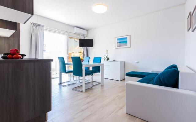 Calle Larga Ventidue