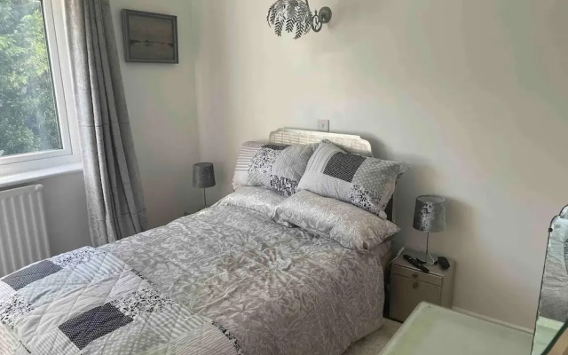 Mersea Island Retreat - 4 Bedroom House