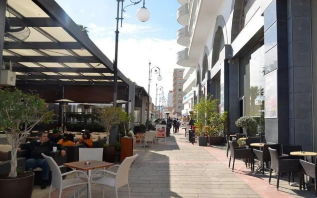 Finikoudes Luxury Apartments