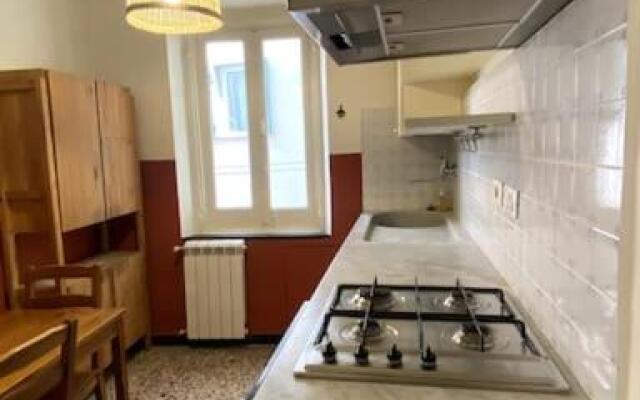 Appartamento a 6 minuti da Acquario e Stazione