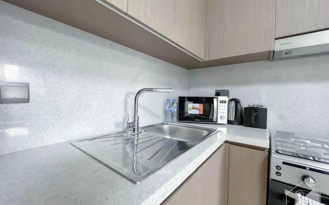 Luxurious 1B With Breathtaking Views Downtown