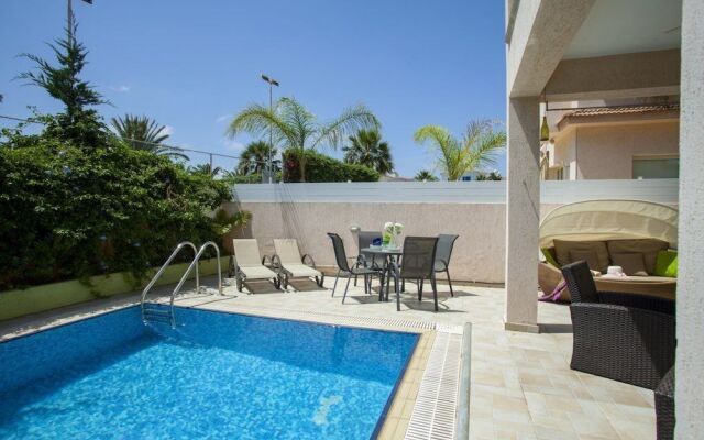 Beautiful Villa With Private Pool, Protaras Villa 1028