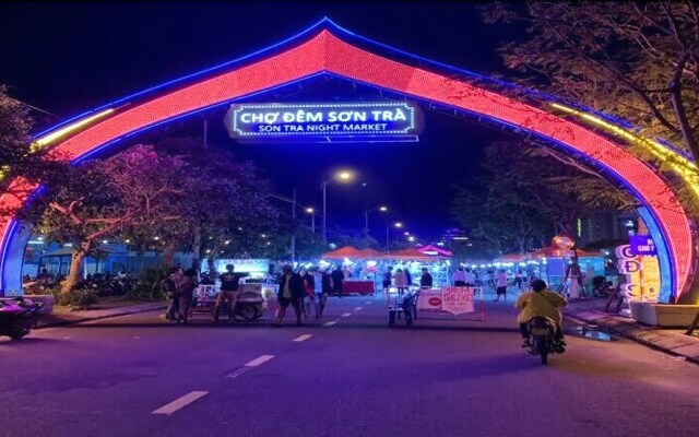 Queenie Hostel