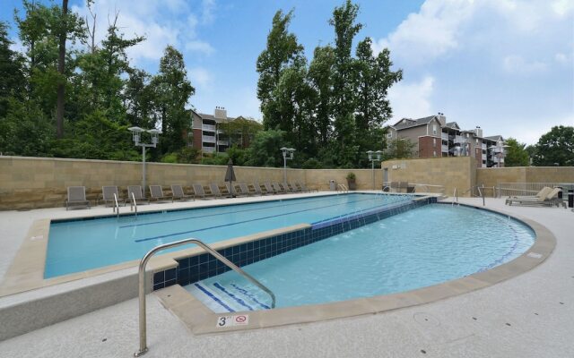 Ovation at Park Crest by Bridgestreet