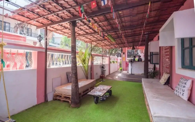 U.R.D.Ki You are the key Hostels
