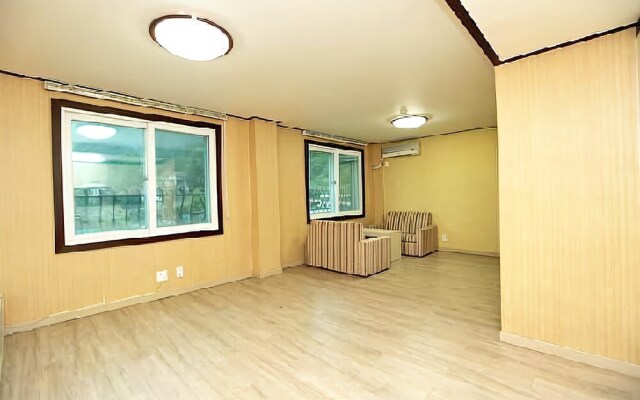 Danyang Carpediem Pension