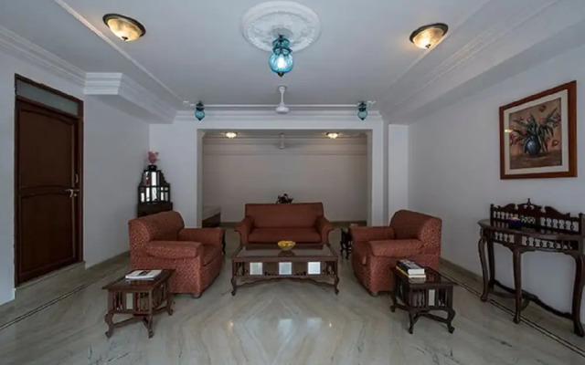 Hotel Raj Niwas