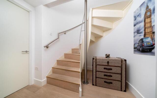 NEW 2 Bedr 3 Beds 2,5 Bath COVENT GARDEN