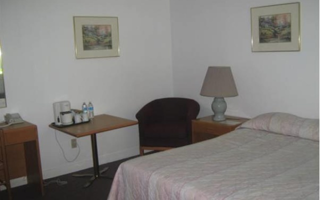 Sherbrooke Village Inn