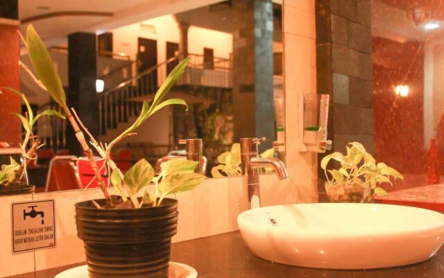 Grand Malaka Ethical Hotel