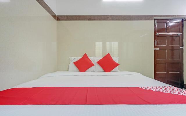 Ammayi Hotel by OYO Rooms