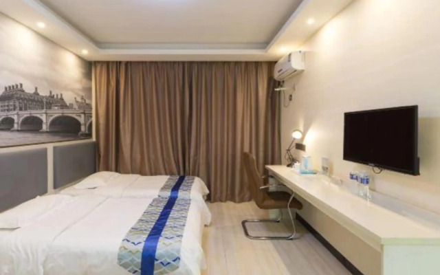 Super 8 Hotel Lianyungang Walking Street