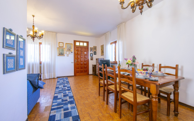 Oasi di Castelveccana Apt Pool and View