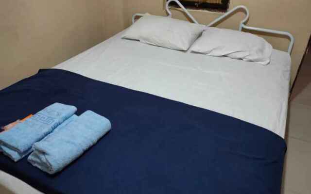 OYO 90251 Makaliwe Residence