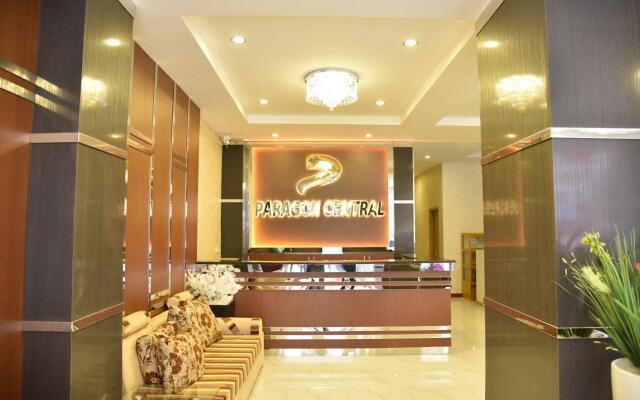 Paragon Central Hotel & Sky Bar