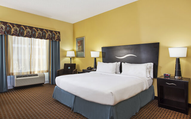 Holiday Inn Express & Suites Somerset Central by IHG